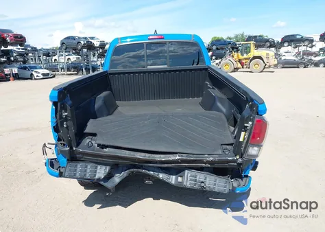 2020 Toyota Tacoma Trd Sport z USA, uszkodzony, nr VIN 3TYSZ5AN5LT000958